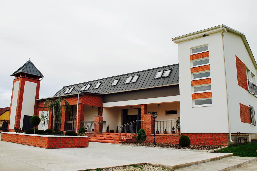 Guest House Hodus Vydrany Esterno foto
